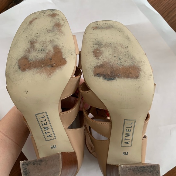 ATWELL Camel Colored Leather Block Heel Sandals - Picture 9 of 9